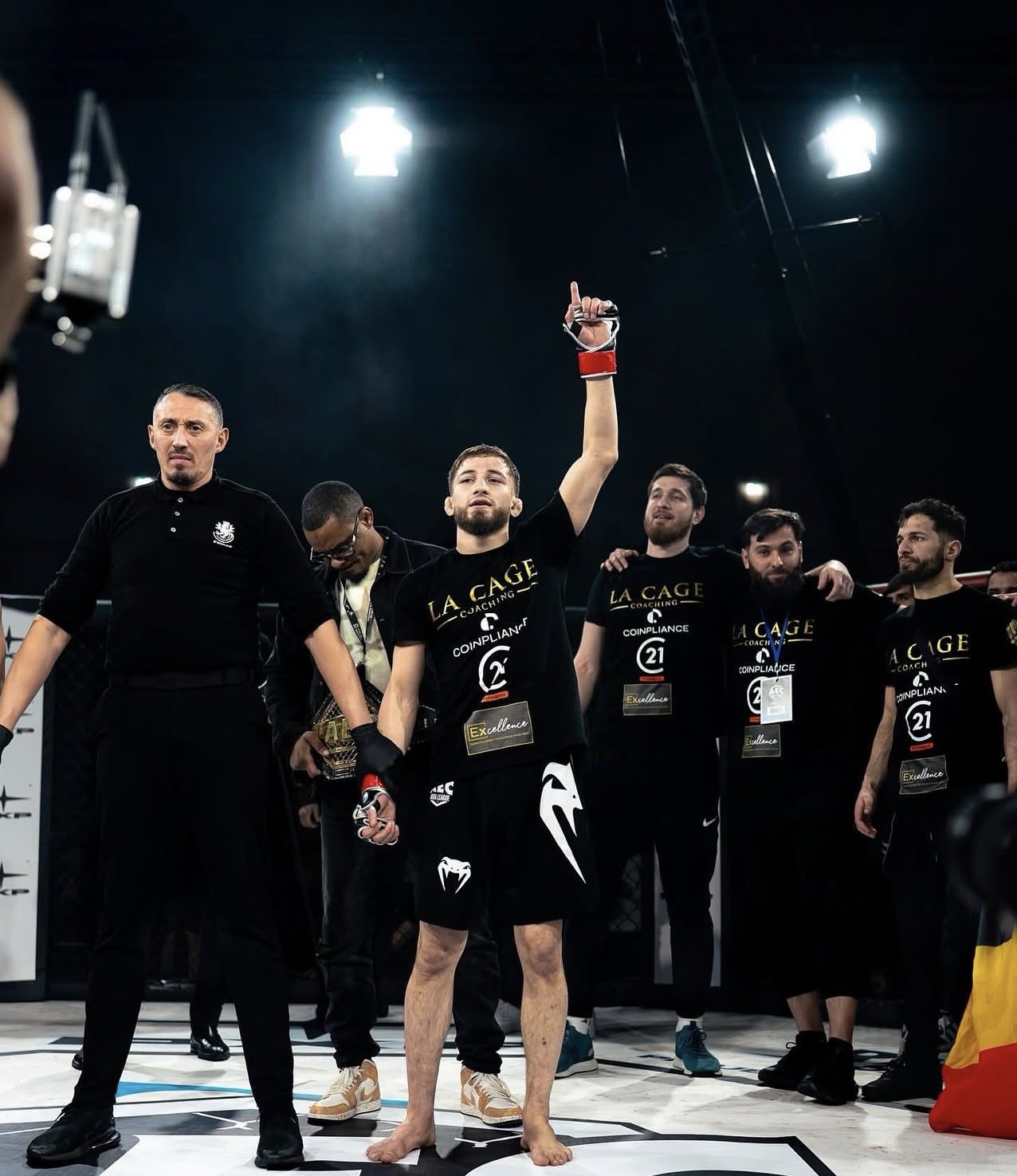 La communauté et l'équipe de coachs de CORE, héritage de La Cage à Jambes
